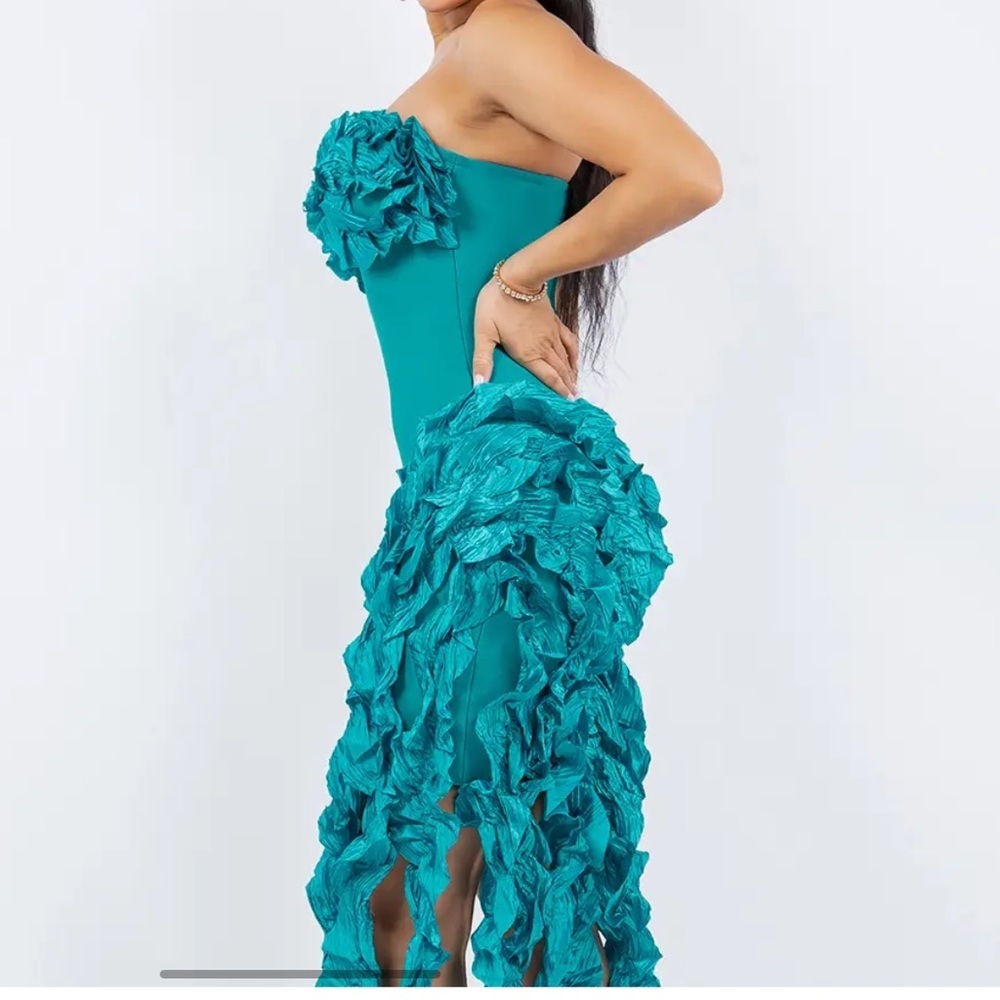 LECLA LOS ANGELES Bandage Bodycon Fringe
Dress in Black Women’s size Large - Picture 5 of 17